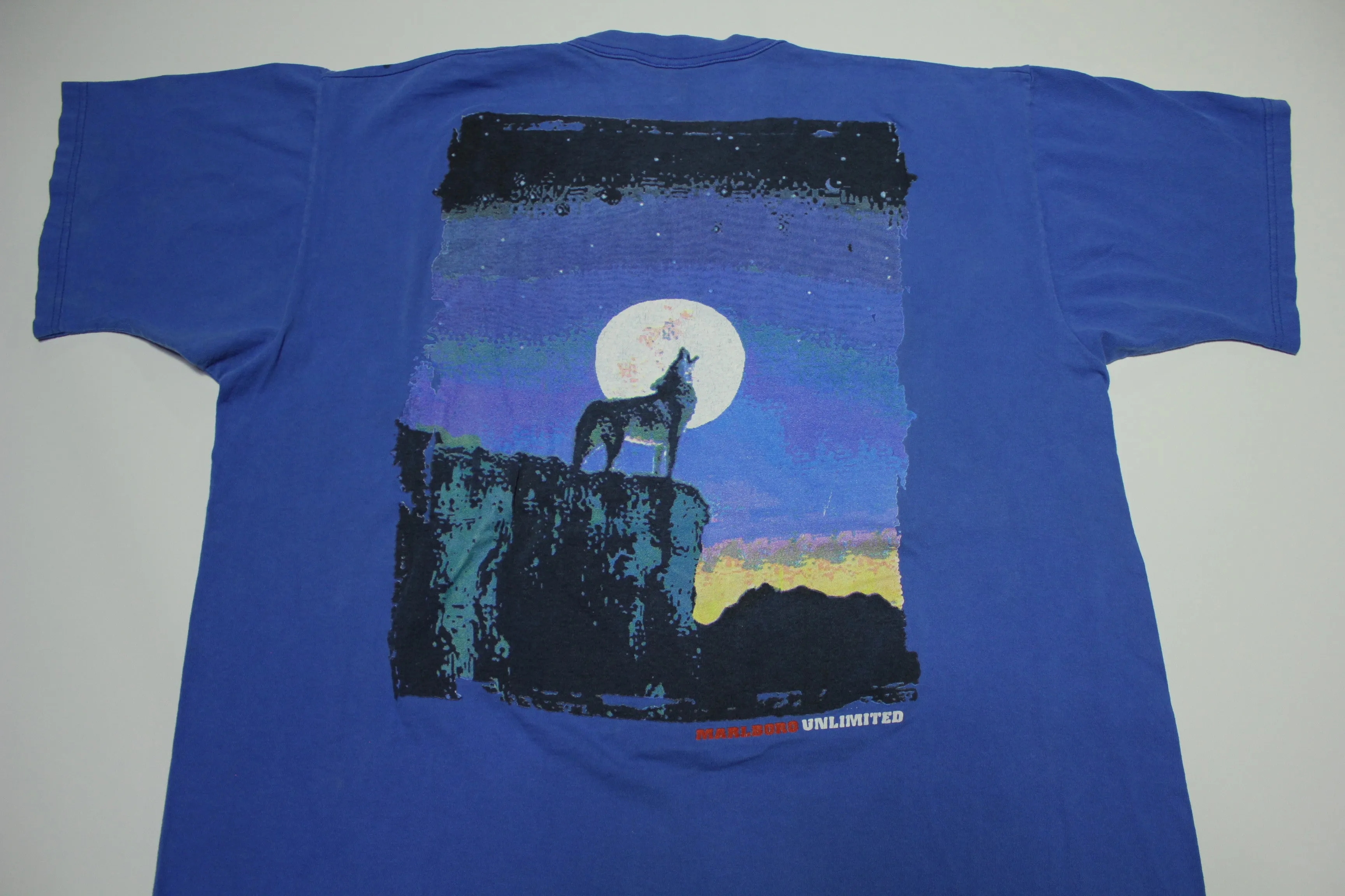 Marlboro Unlimited Vintage 90's Howling Wolf Moon Cigarette Promo Pocket T-Shirt