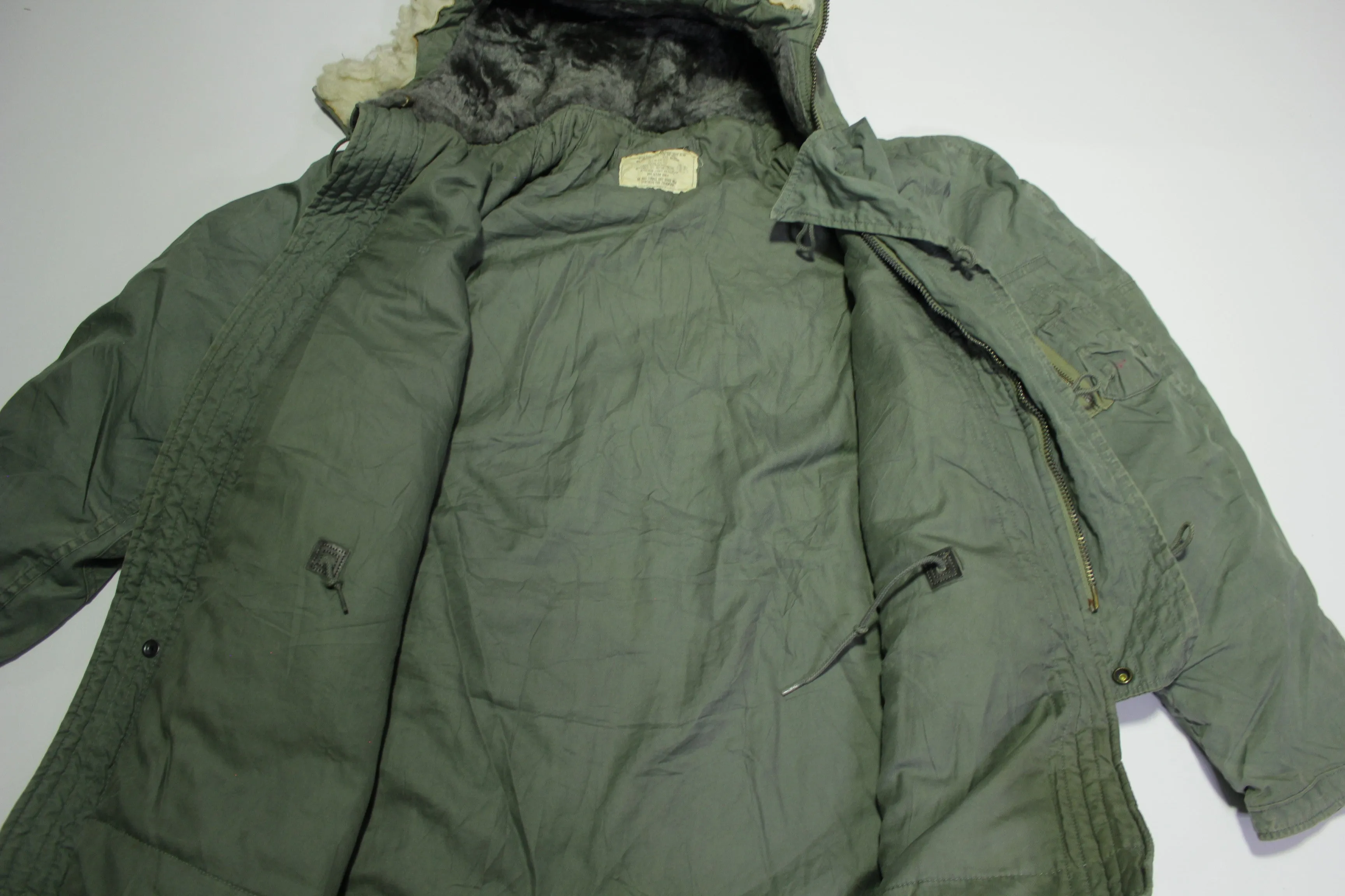 N3-B Vintage 1975 Vietnam Era Army Military Extreme Cold Weather Parka Hooded Jacket