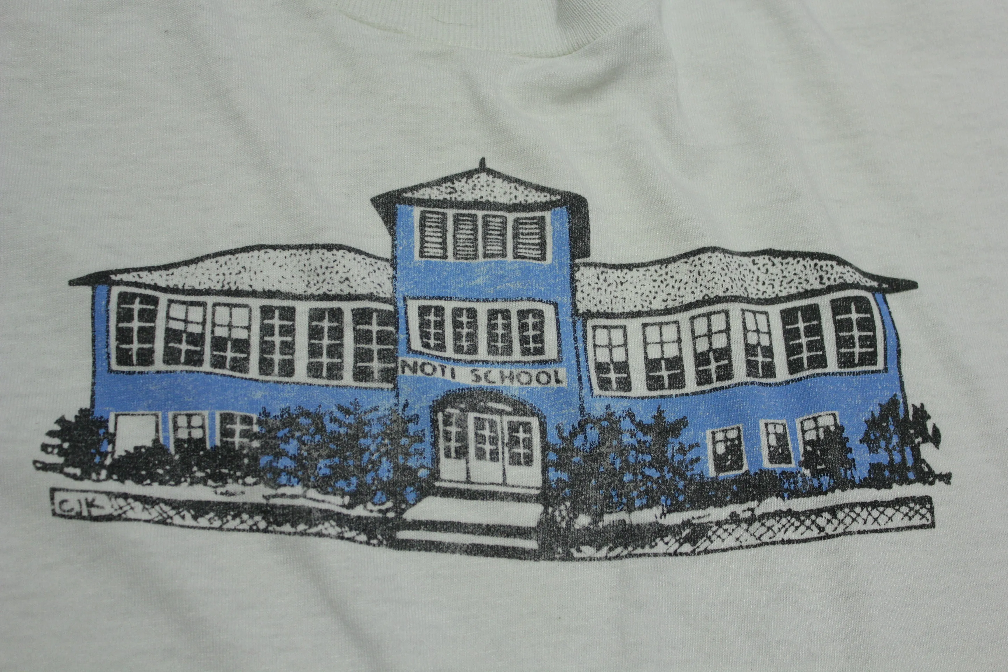 Oregon Noti School Vintage Building Picture 80's Single Stitch USA T-Shirt